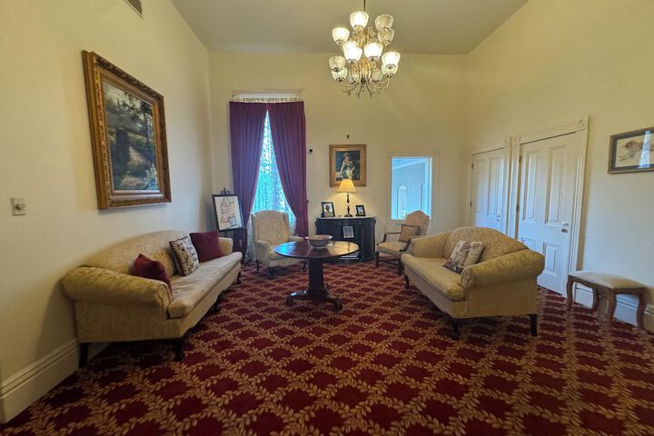 Room 98 of 142