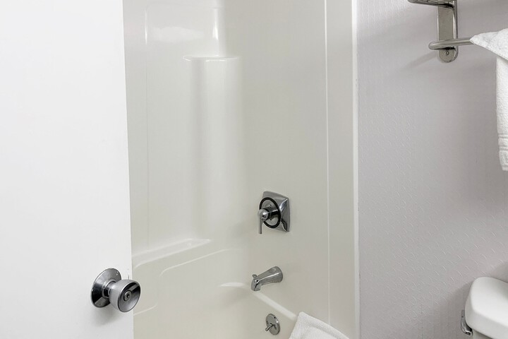 Room 25 of 49