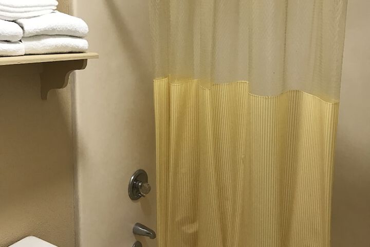 Room 8 of 29