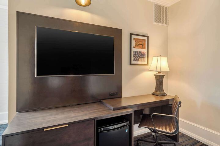 The Courthouse Hotel an Ascend Collection Hotel