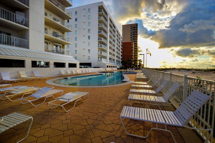 Pool 4 of 51