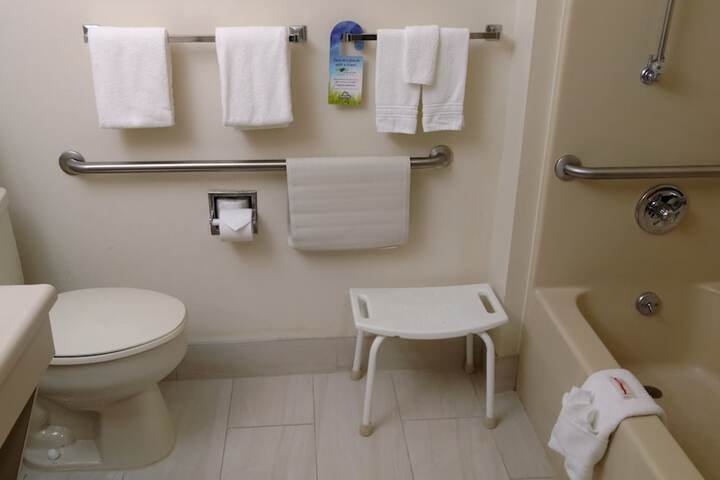 Days Inn by Wyndham Ashland