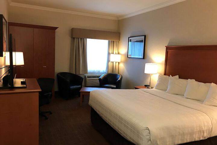 Room 15 of 40