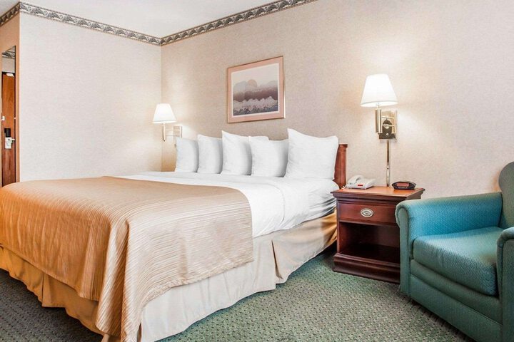 Room 5 of 28