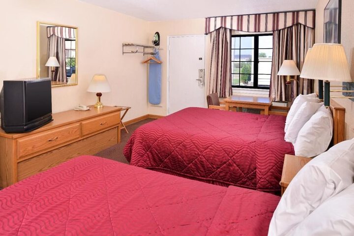 Room 13 of 21