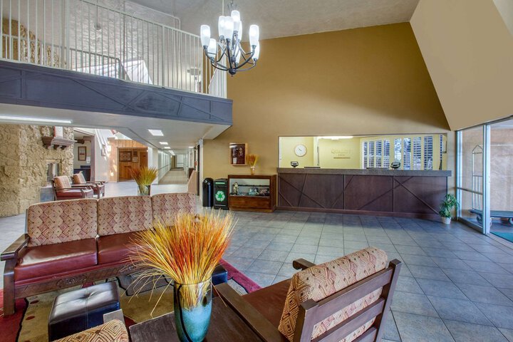 Hotel Interior 21 of 39