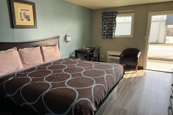 Room 21 of 29