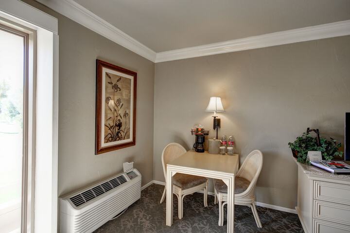 Room 35 of 47