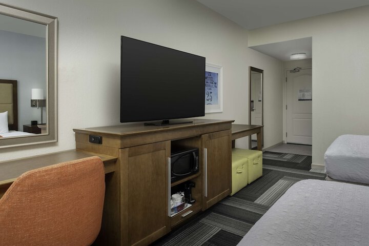 Hampton Inn Pittsburgh / Monroeville