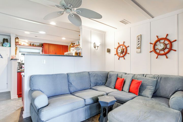 Waterfront Maryland Retreat w / Dock & Bay View!
