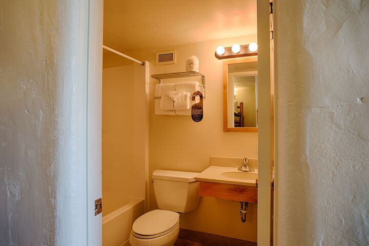 Room 46 of 94