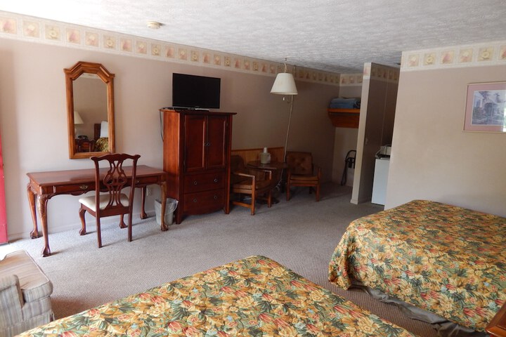 Room 8 of 23