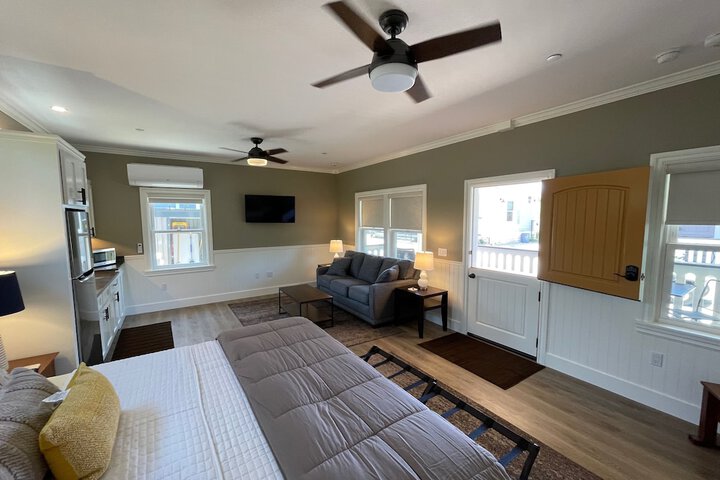 Room 27 of 132