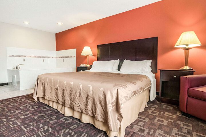 Room 18 of 37