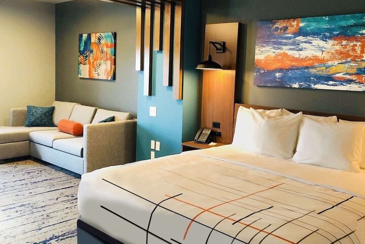 Room 36 of 63