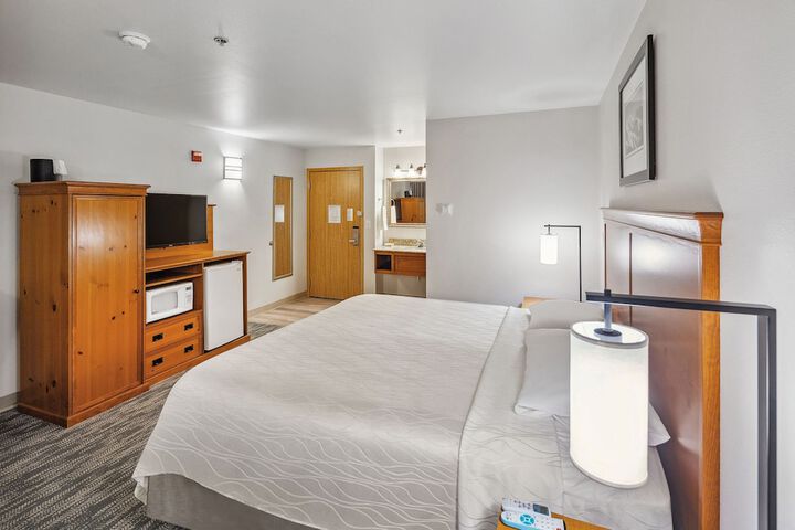 Room 25 of 36