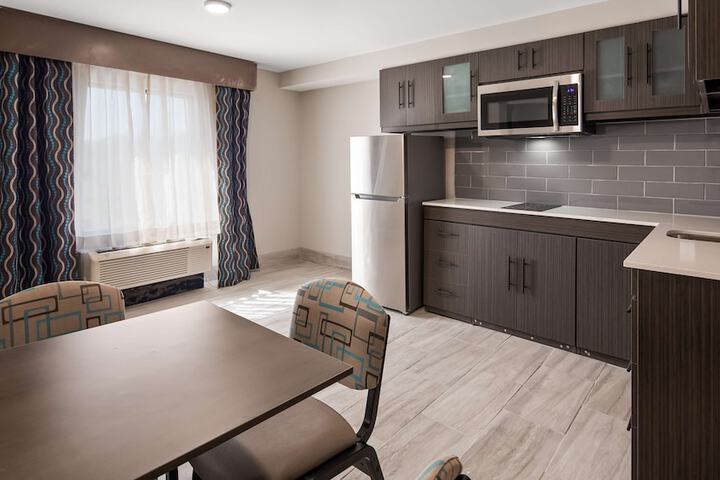 Room 17 of 30
