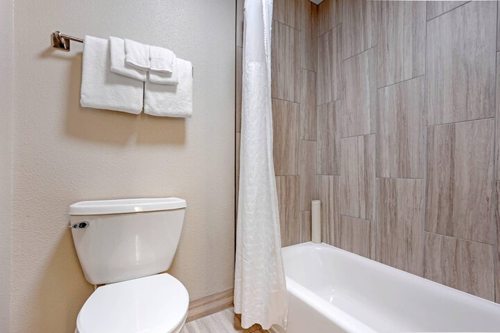 Elizabeth Oceanfront Suites an Ascend Collection Hotel