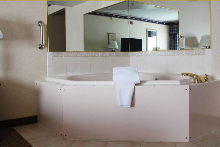 Room 18 of 38