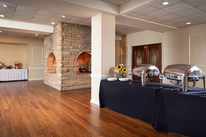 Meadowbrook Inn