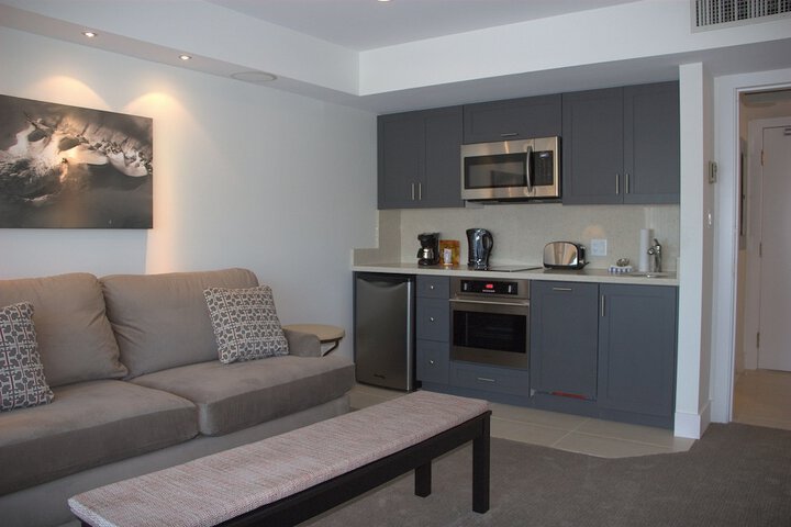 Room 203 of 330