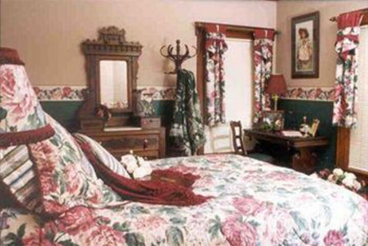Arbor Hill Inn