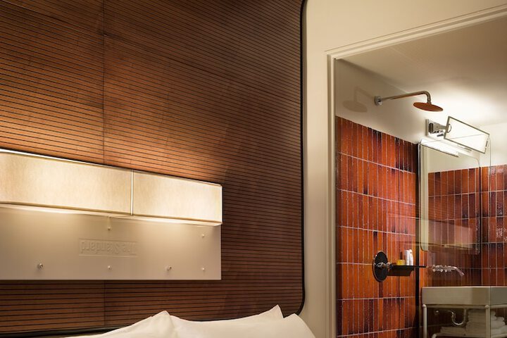 Room 50 of 110