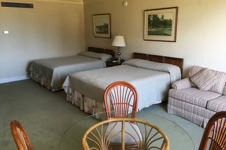 Room 35 of 72