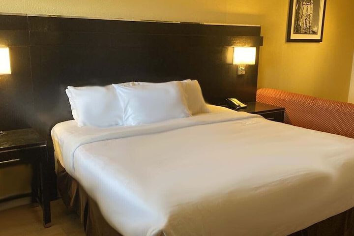 Riviera Inn and Suites 1000 Islands