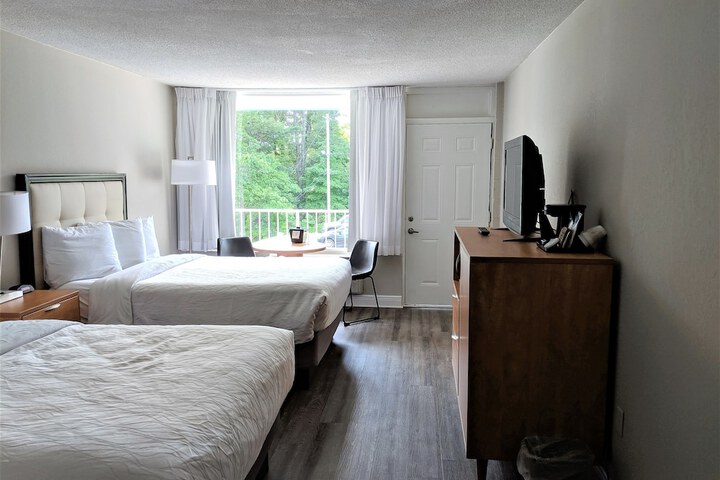 Room 14 of 38