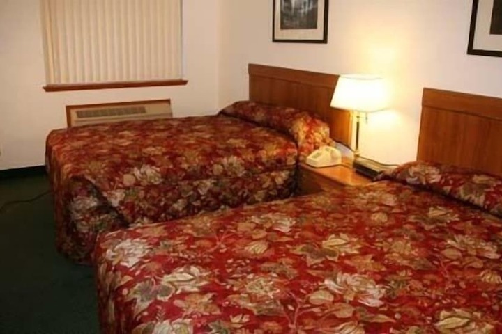 Room 24 of 52