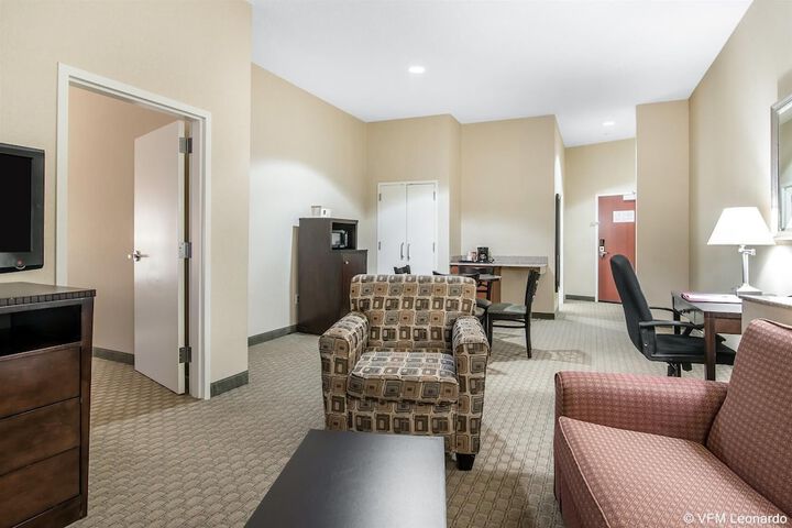 Room 21 of 34
