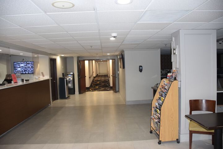 Hotel Interior 6 of 40