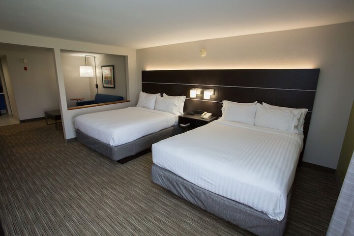 Room 16 of 75