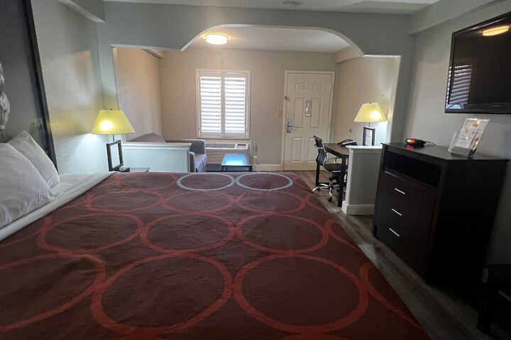 Room 40 of 43