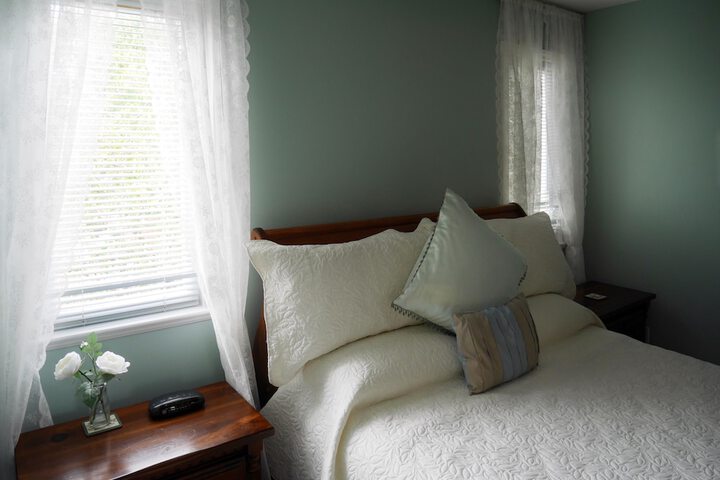 Room 105 of 194