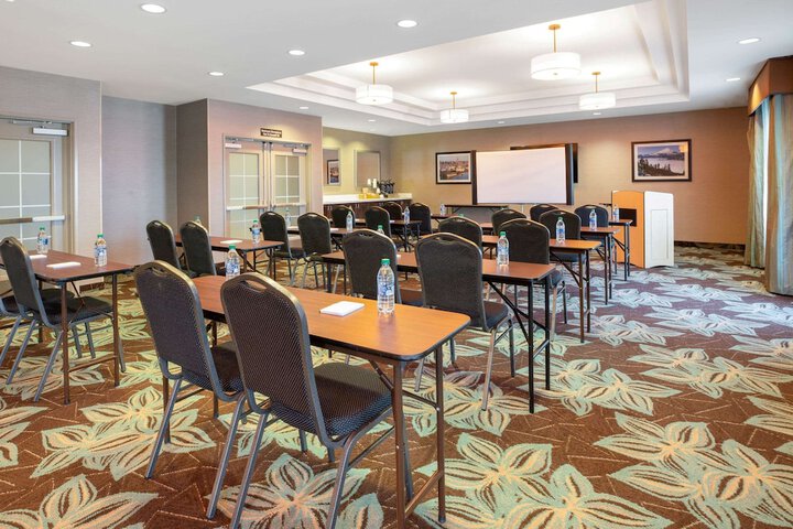 La Quinta Inn & Suites by Wyndham Bellingham
