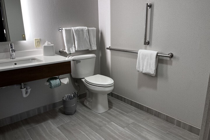 Holiday Inn Express & Suites Williamsport by IHG
