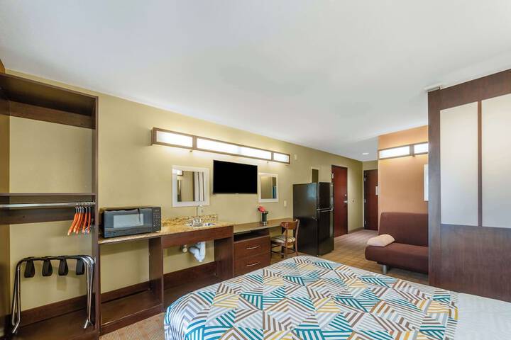 Room 22 of 34