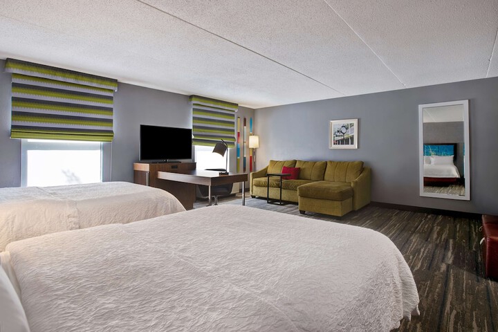 Room 32 of 42