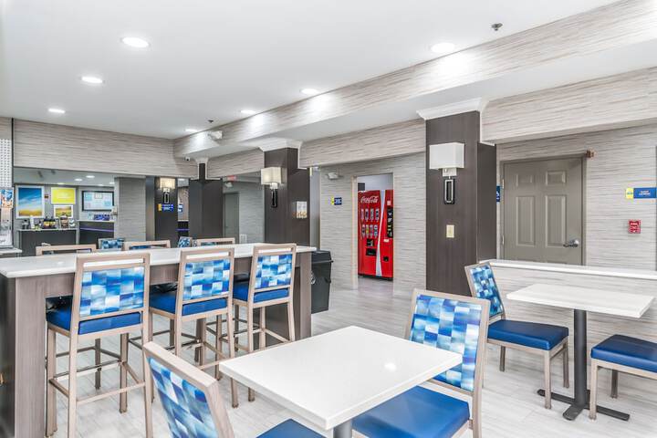 Days Inn & Suites by Wyndham Prattville-Montgomery