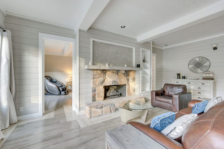 Game Room Trails! 30-acre Lakefront Streetman Gem