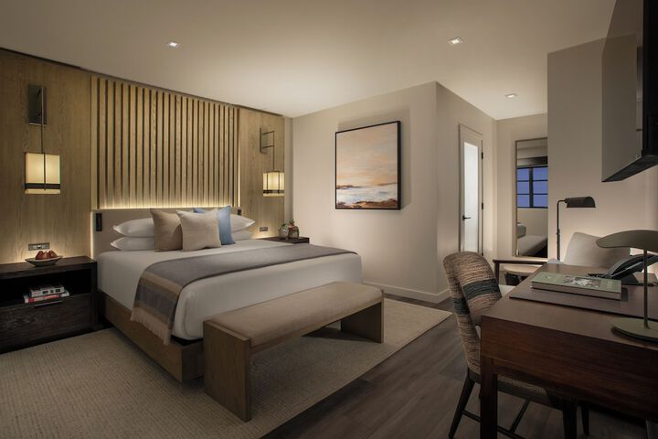 Room 28 of 35