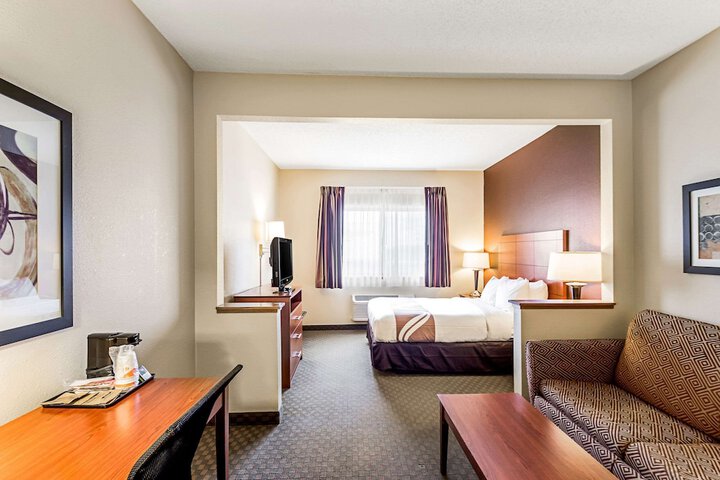 Room 32 of 47