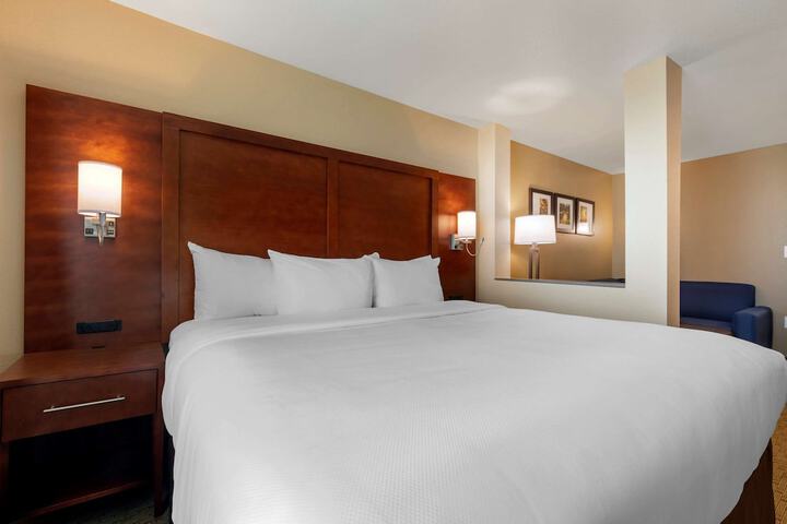 Room 15 of 28