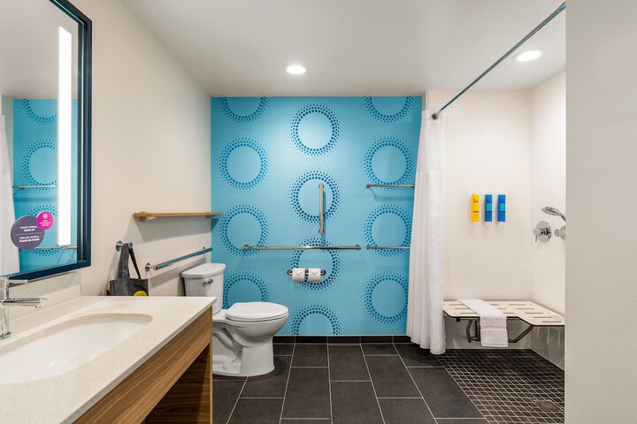 Room 20 of 33