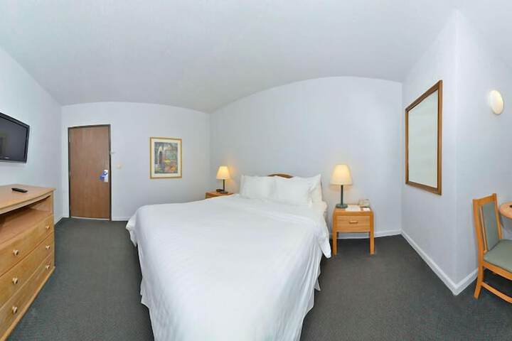 Room 18 of 38