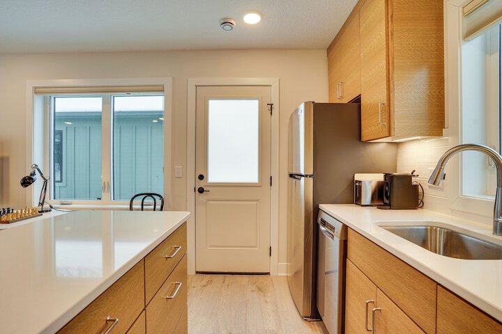 1 Mi to Carleton College: Wfh-friendly Apartment