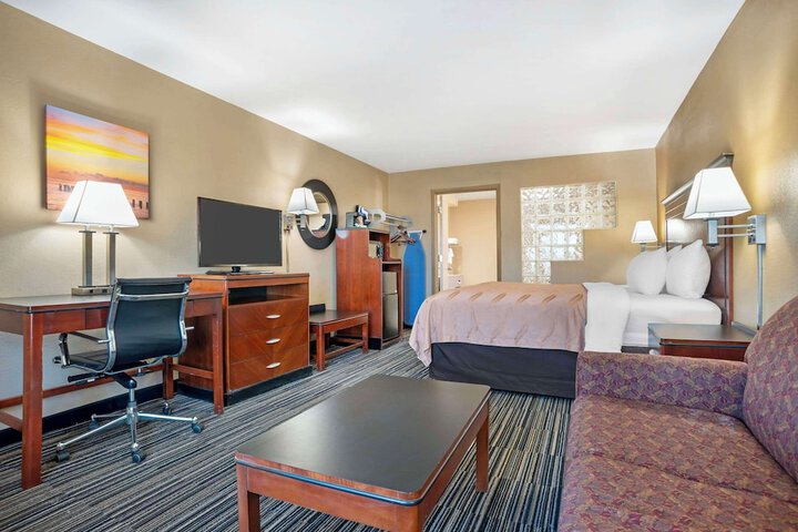 Quality Inn Brookhaven