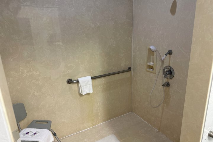 Room 51 of 87